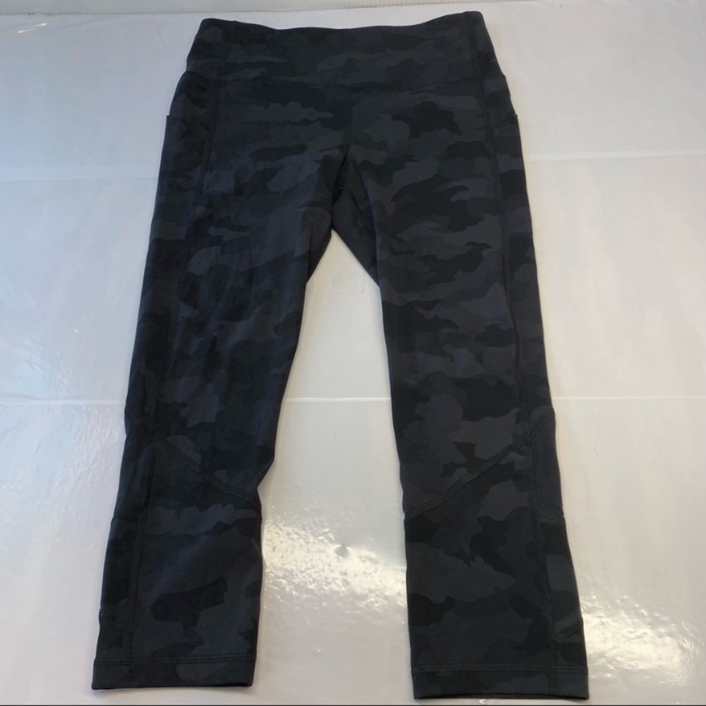 Lululemon Size 8 Pace Rival High-Rise Crop 22" Incognito Camo Multi Grey / Black